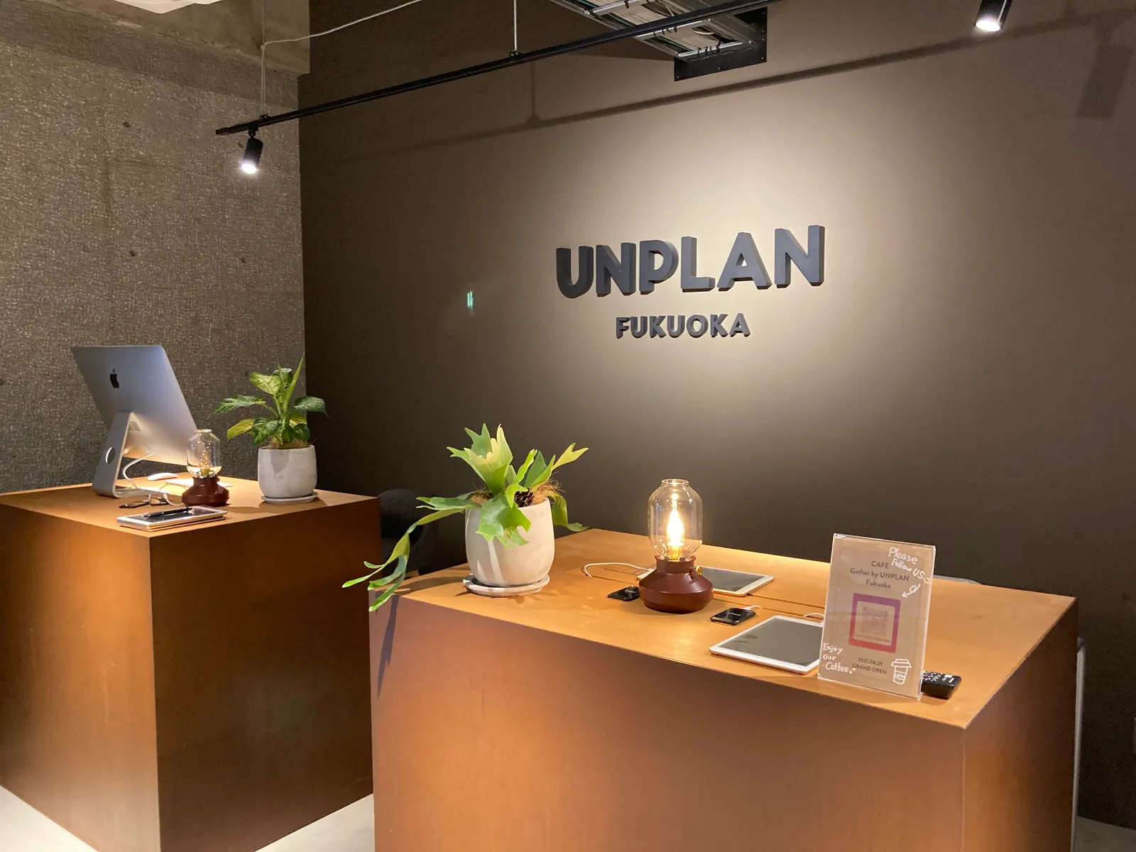 Front desk of UNPLAN Fukuoka